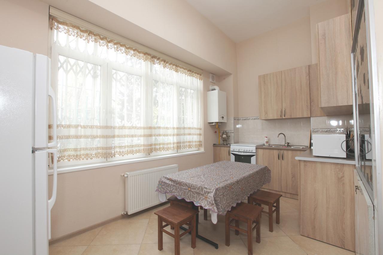 Apartment At Stalin House Тбілісі Екстер'єр фото
